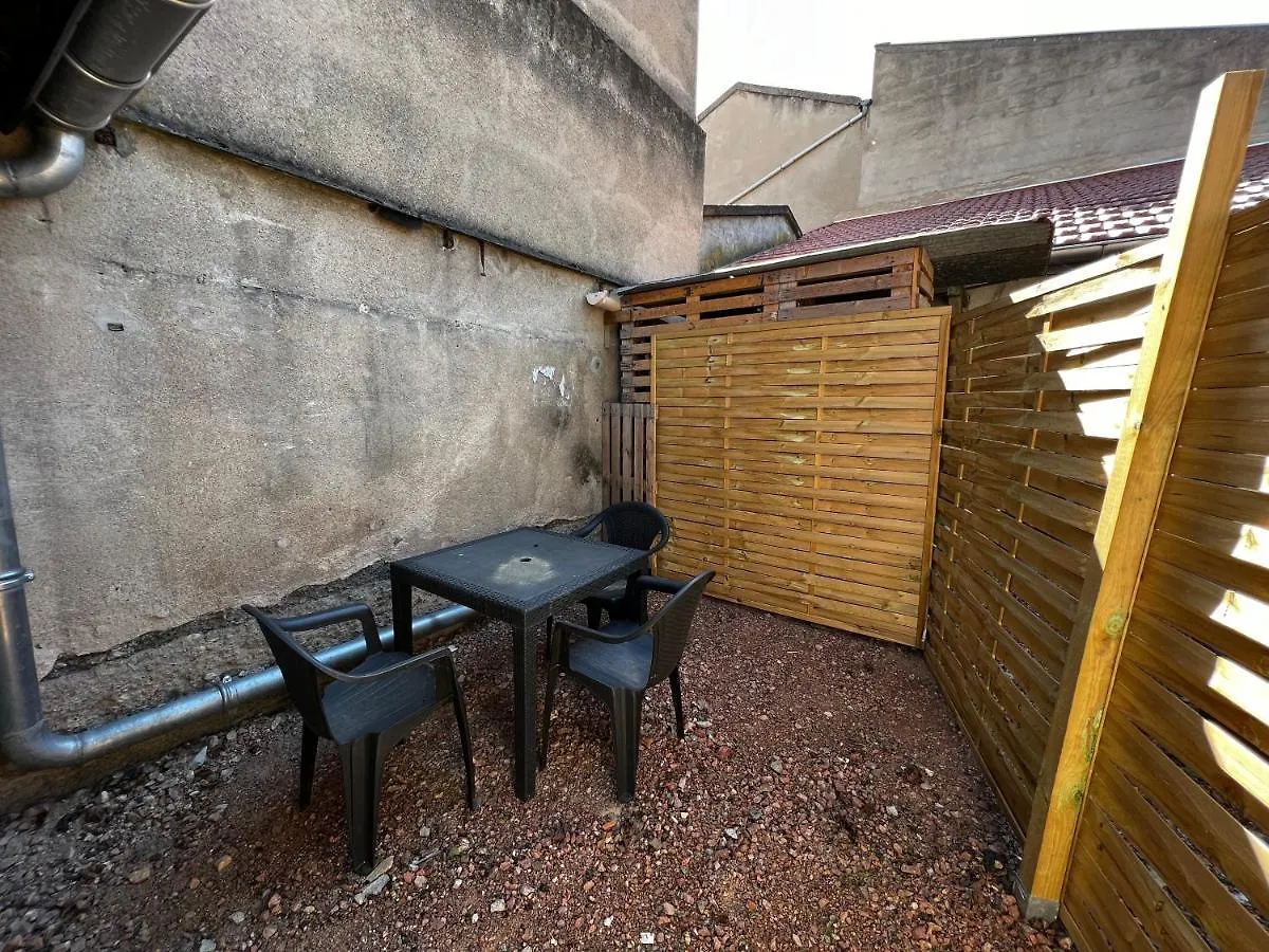 Le Chappe, Maisonnette Neuve, Quartier Au Calme. Holiday home